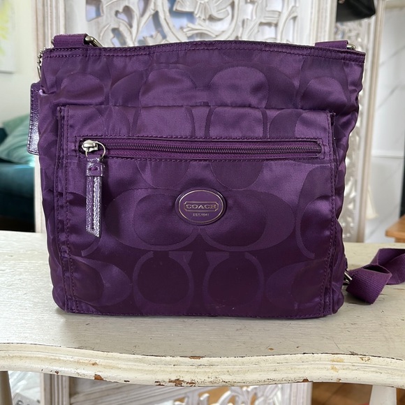 Coach Handbags - Coach Getaway Crossbody